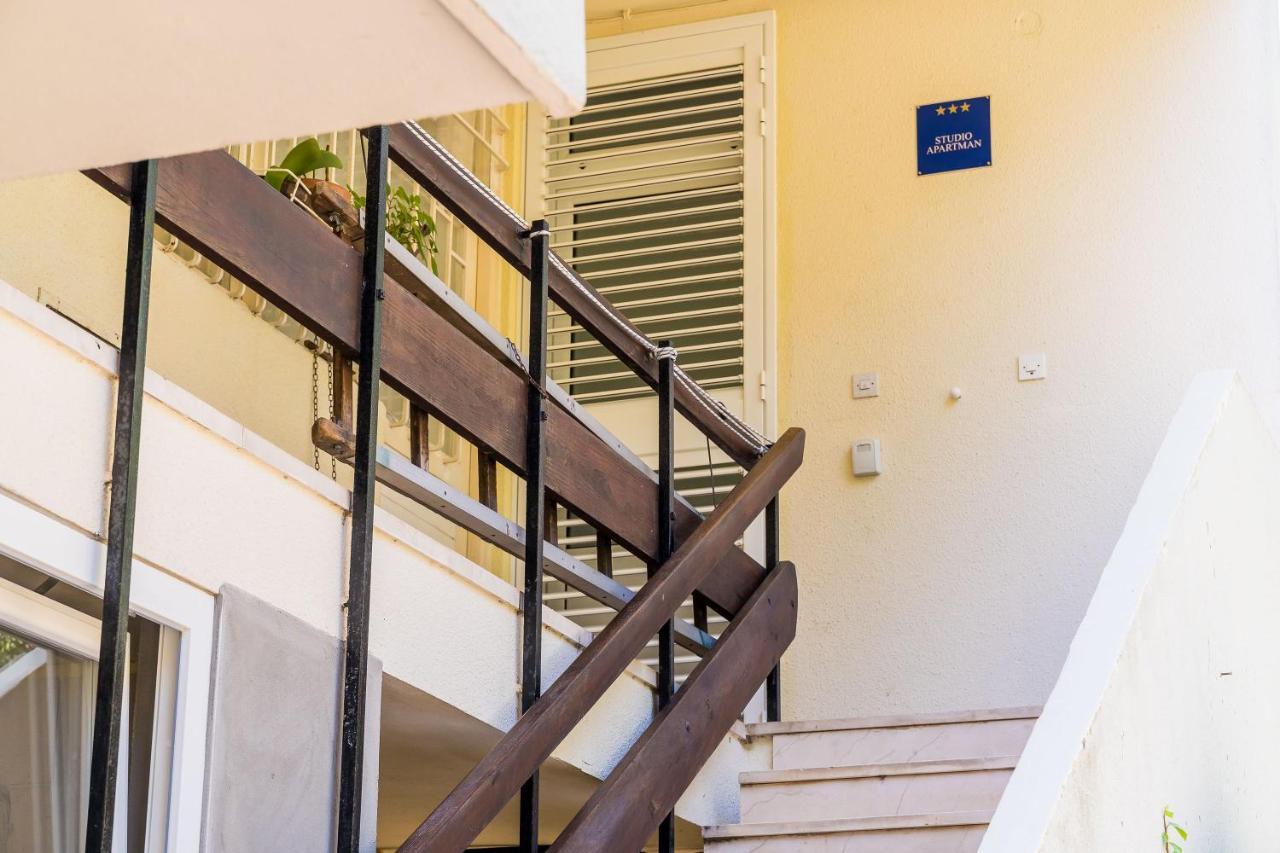 Velvet * Dubrovnik